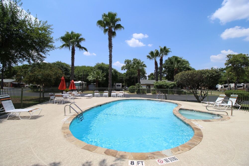 Travelers World Rv Resort 샌안토니오 외부 사진
